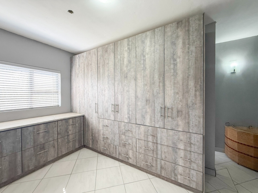 7 Bedroom Property for Sale in Melodie North West